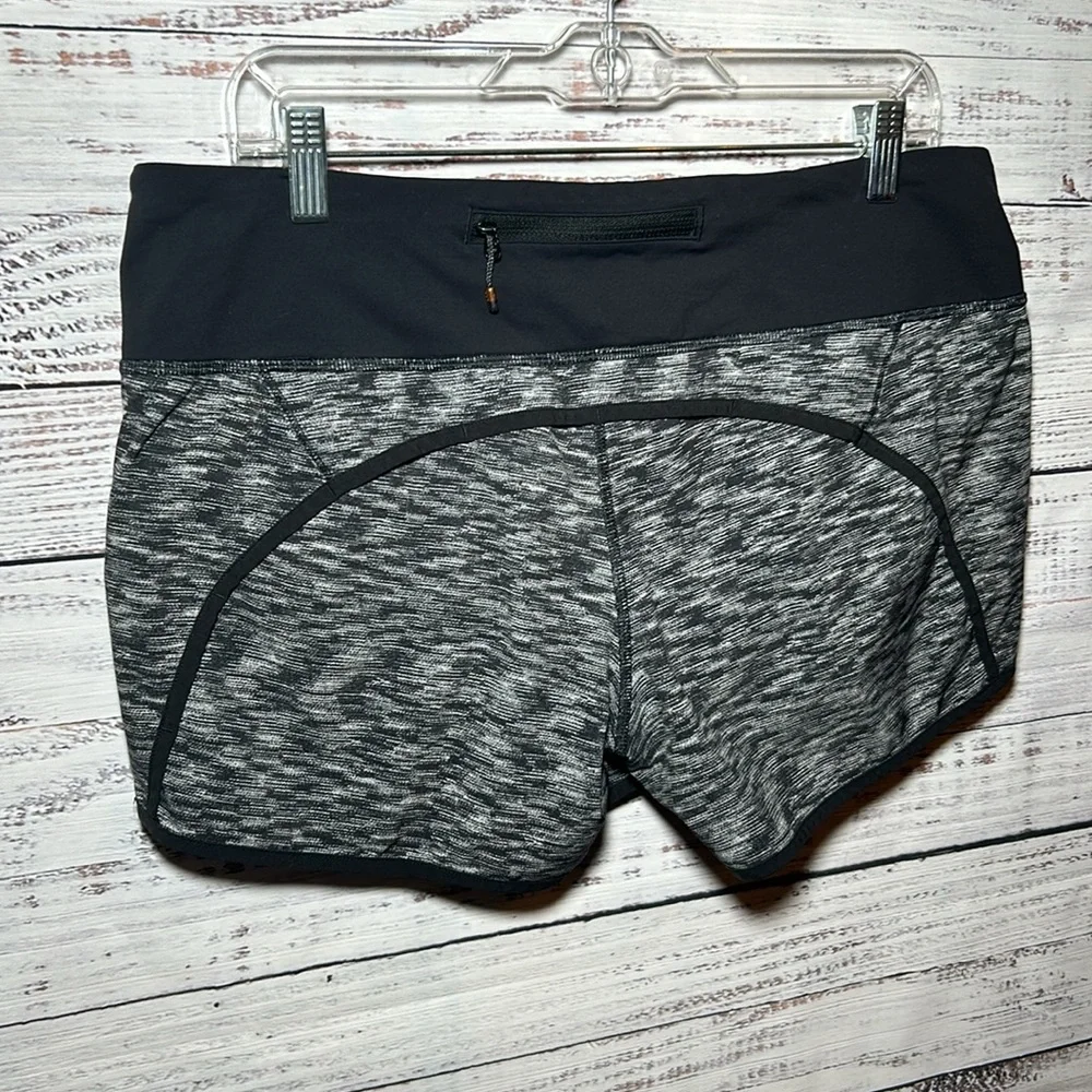 Lululemon Run Times Short *4-way Stretch Dramatic Static White Black Size 10